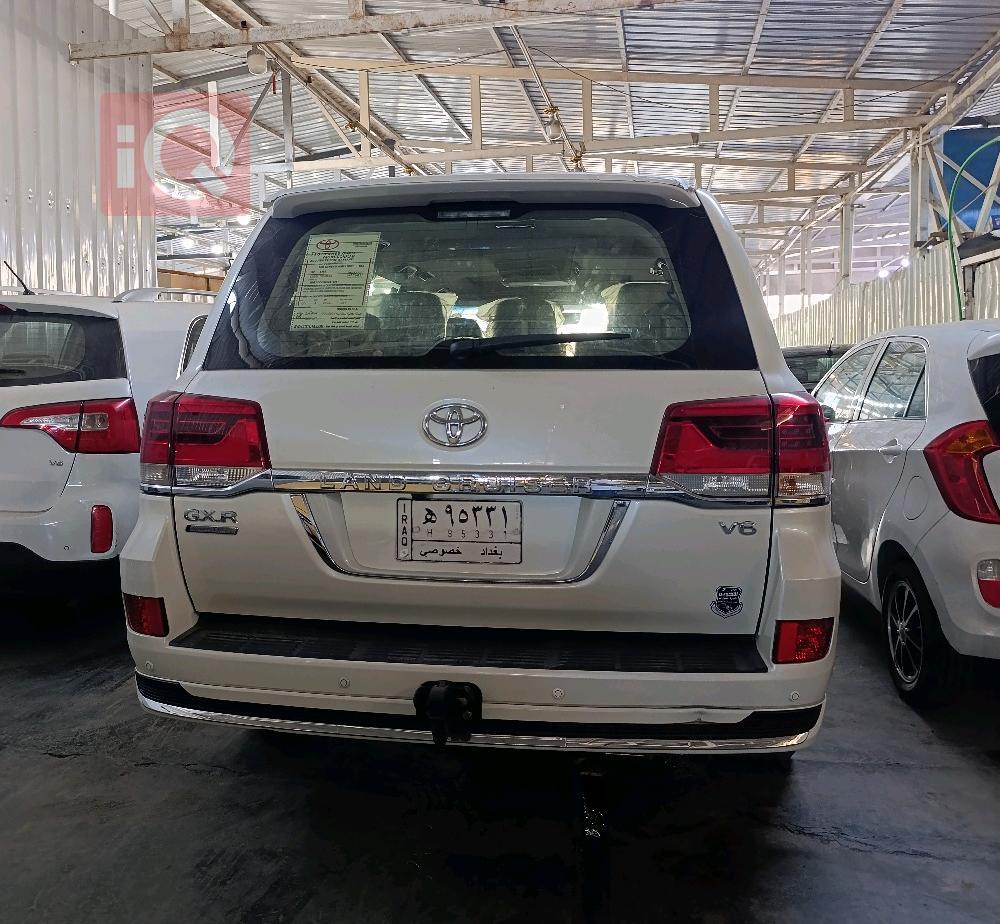 Toyota Land Cruiser